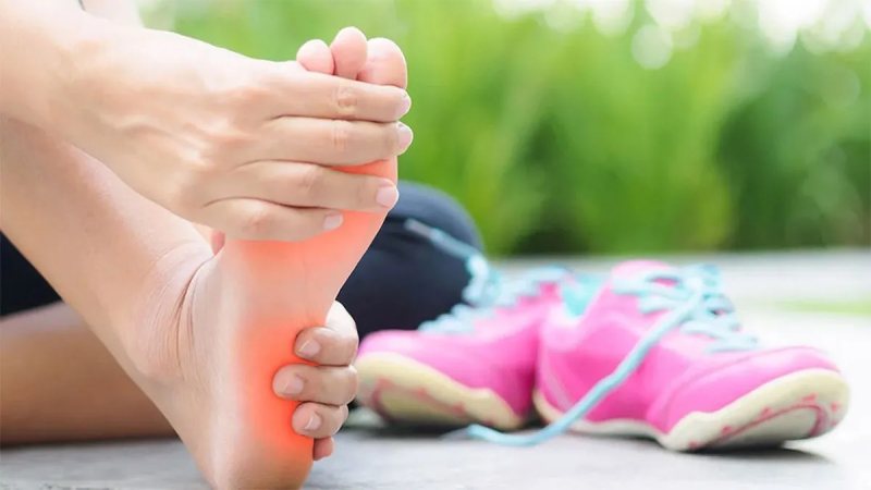 علت درد کف پا